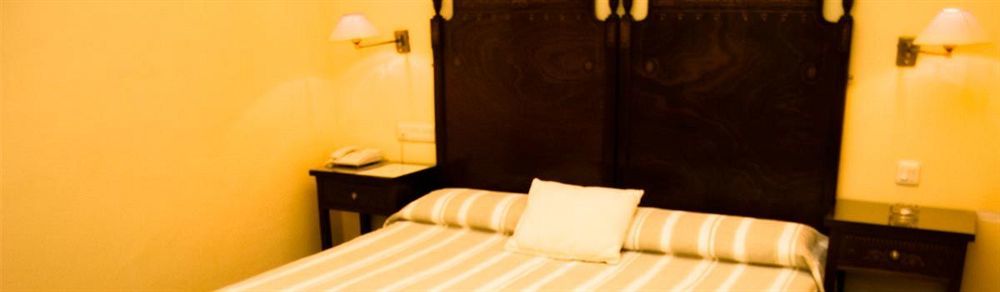 Hotel Iberia Plaza America Caceres Exterior photo
